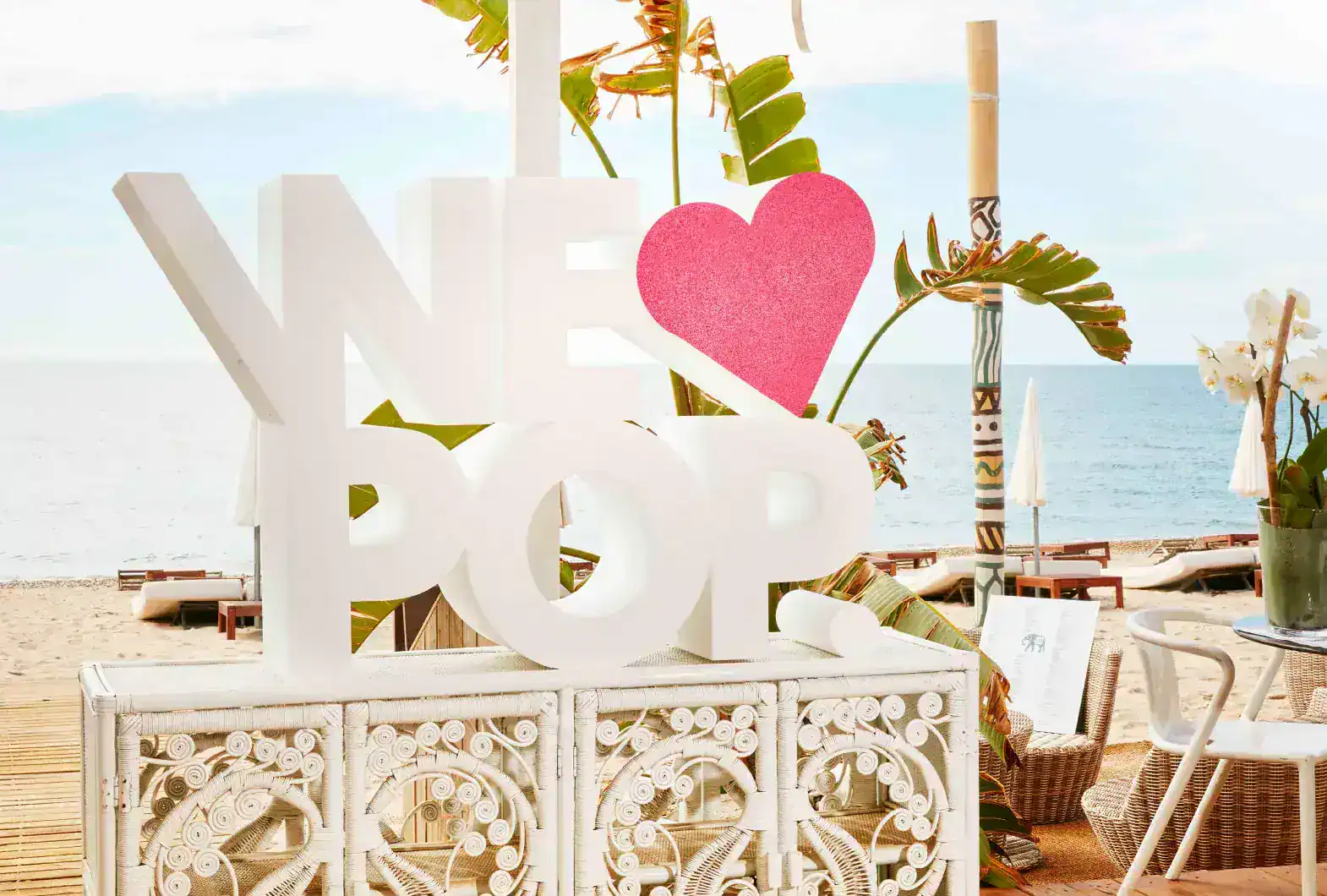 Lettrage sur mesure we love pop