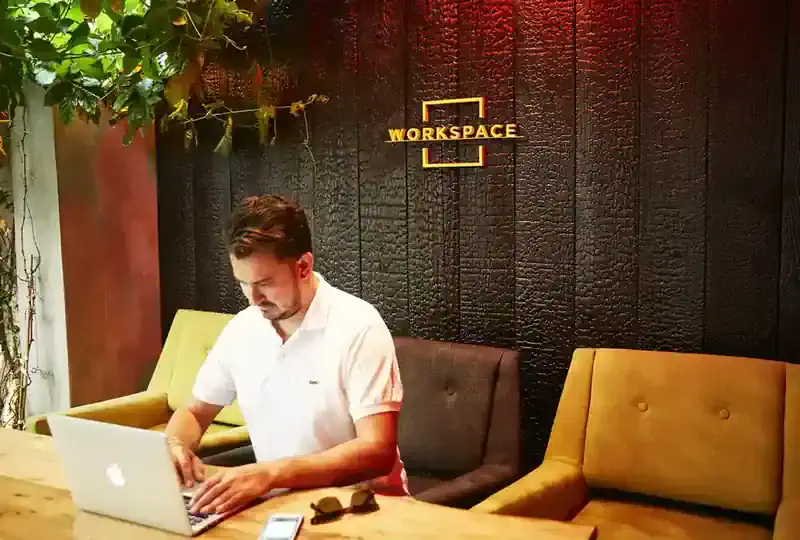 Lettrage sur mesure bureau workspace